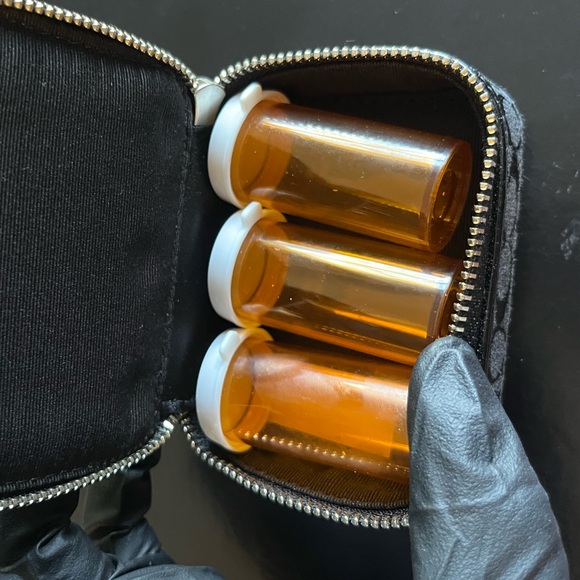 Coach case - Picture 3 of 7